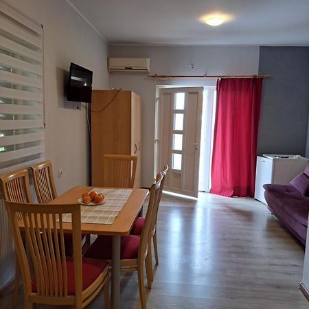 Sobe Apartmani Svitlana Sukosan Exterior photo