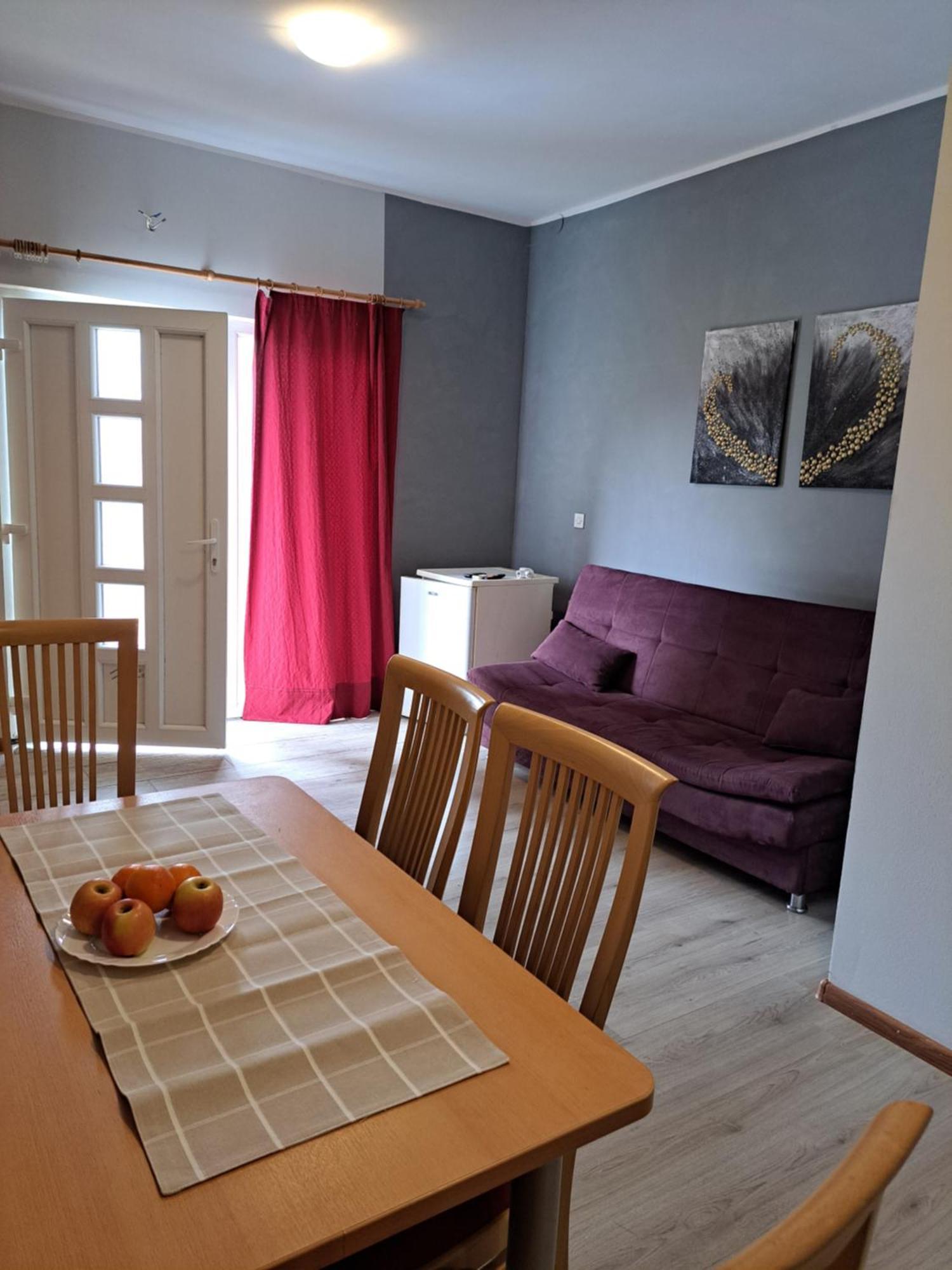 Sobe Apartmani Svitlana Sukosan Exterior photo
